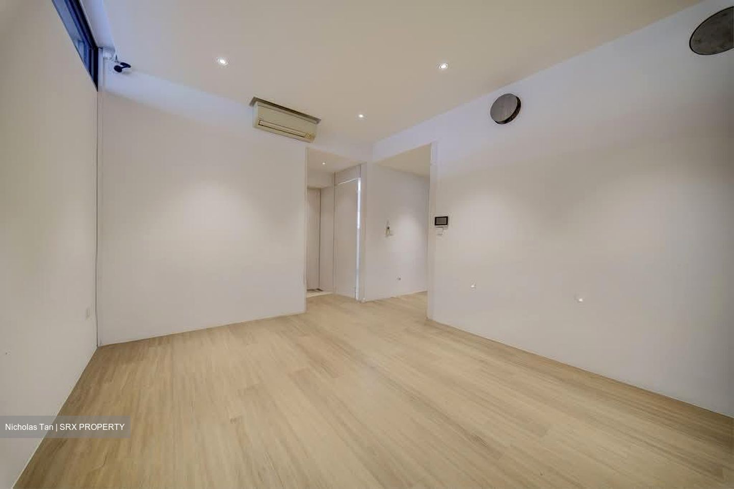 Watten Residences (D11), Terrace #573991261
